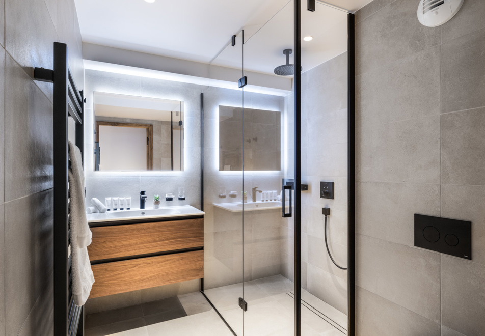 Falcon Lodge, Meribel (self catered apartments) - A30 (©Philippe Gal)