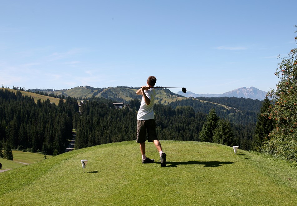 Les Gets Golfing © (V Bron)