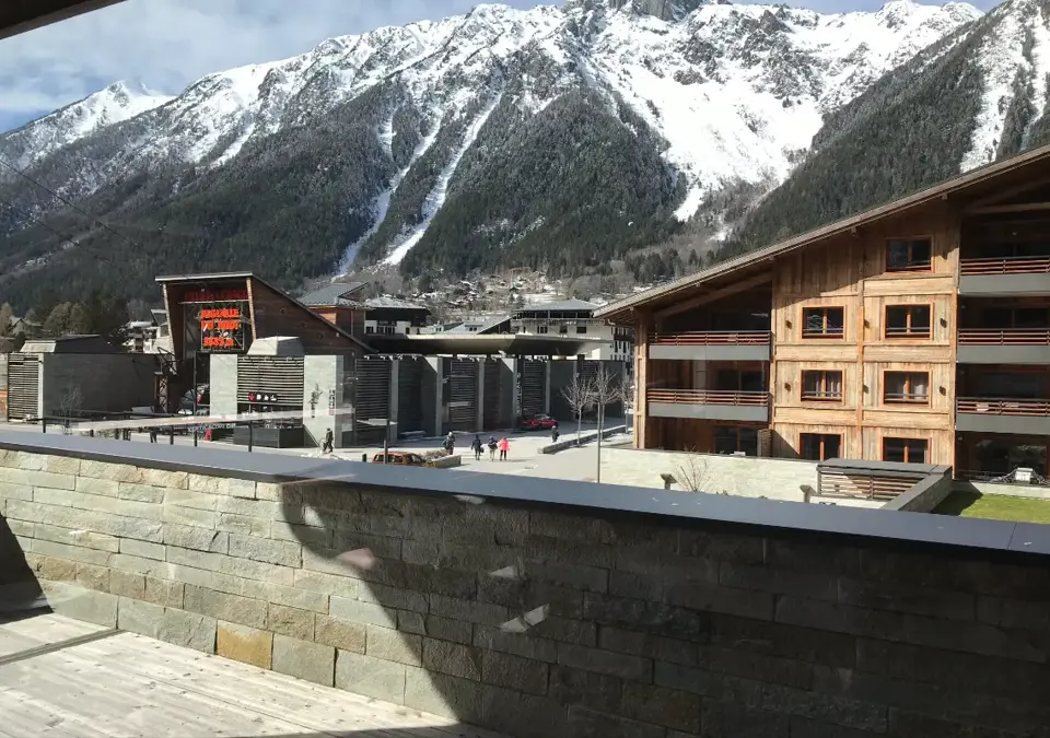 Le Cristal de Jade-Chamonix-Exterior (©XSPR) (1).webp
