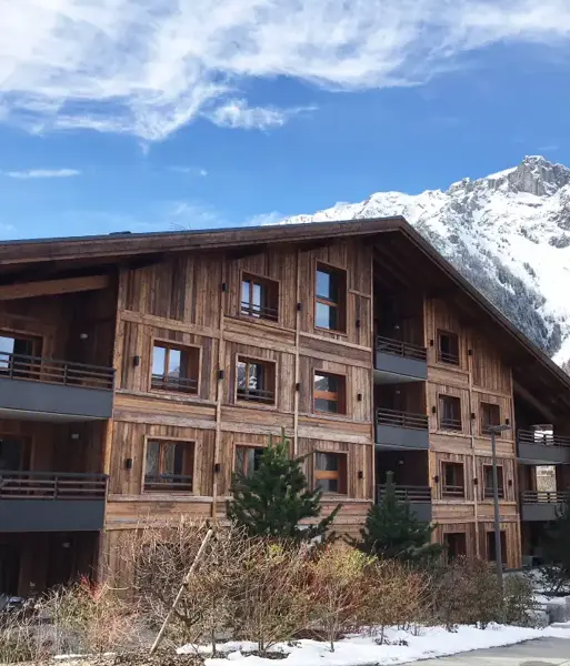 Le Cristal de Jade, Chamonix (self catered apartments) - Exterior shot (©XSPR)