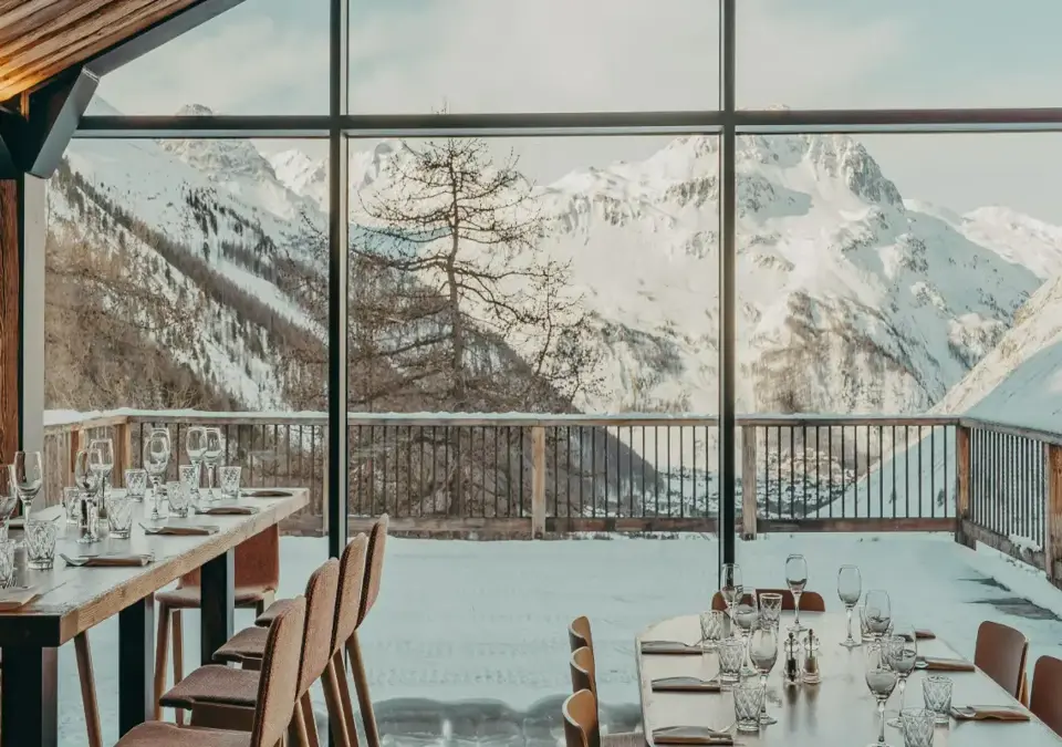 Val d'Isere altitude restaurant.webp