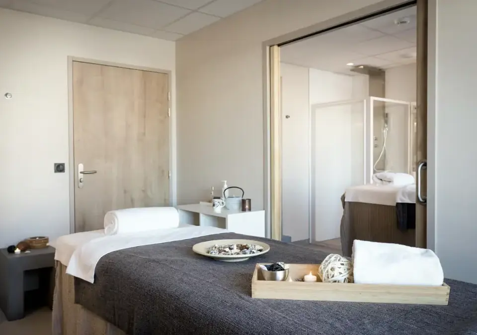 Cle des Cimes-Areches Beaufort-Treatment room (©ManuReyboz) (3).webp