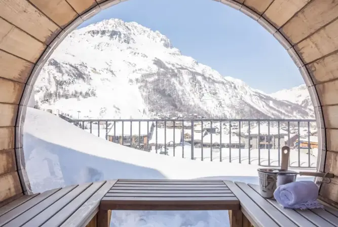 Avancher Hotel-Val d'Isere-Outdoor sauna.webp