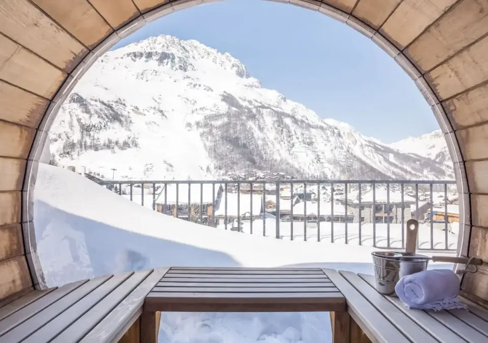 Avancher Hotel-Val d'Isere-Outdoor sauna.webp