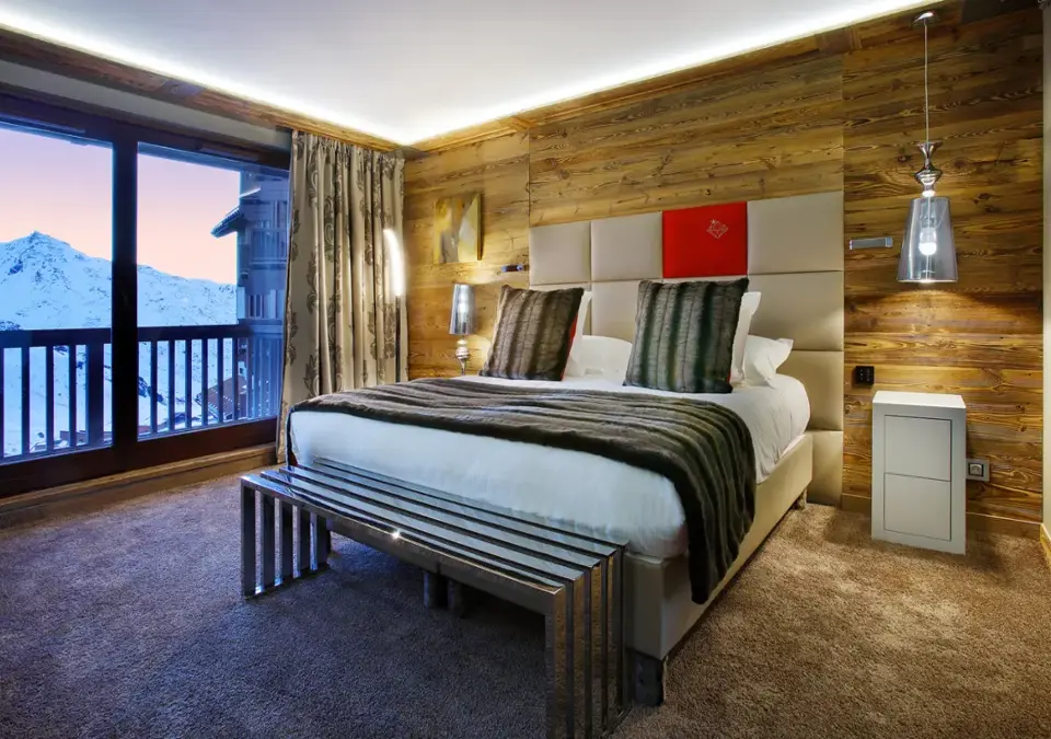 Koh-I Nor-Val Thorens-Typical hotel room (2).webp