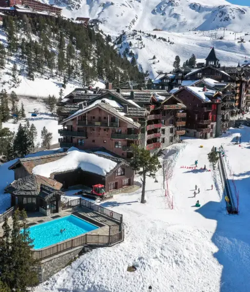 Le Village, Arc 1950 (self catered apartments) - Outdoor heated pool