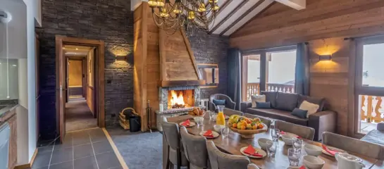 4 bedroom apartment sleeping 8 (c.97m2): 
