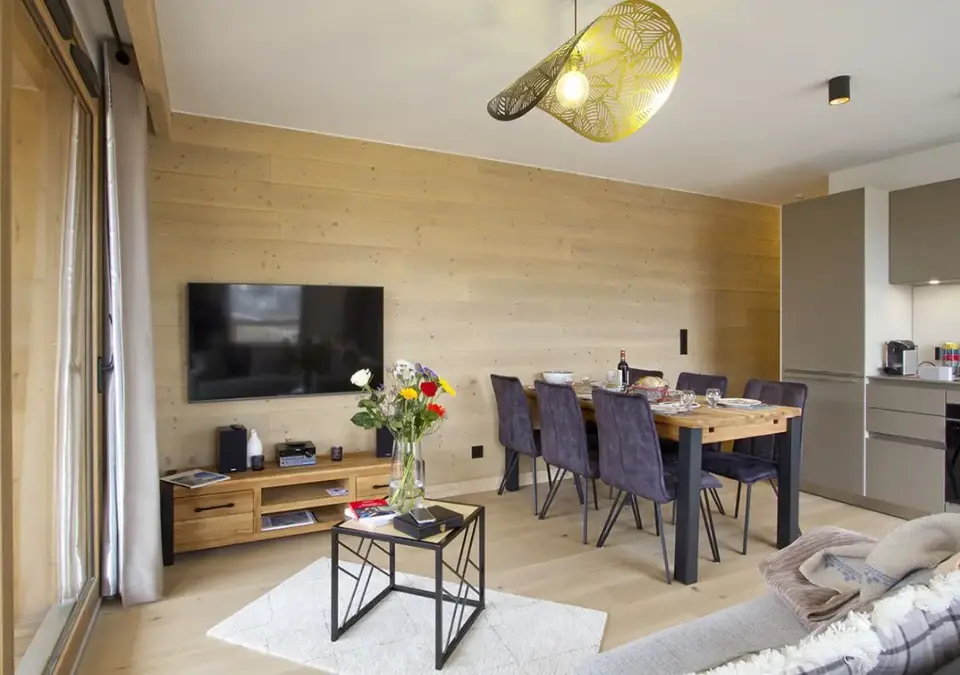 Phoenix-Alpe d'Huez-Typical C building apartments (17).webp