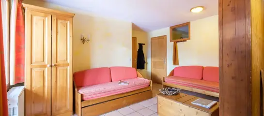 4 bedroom apartment sleeping 8/10 (c.72m2):
