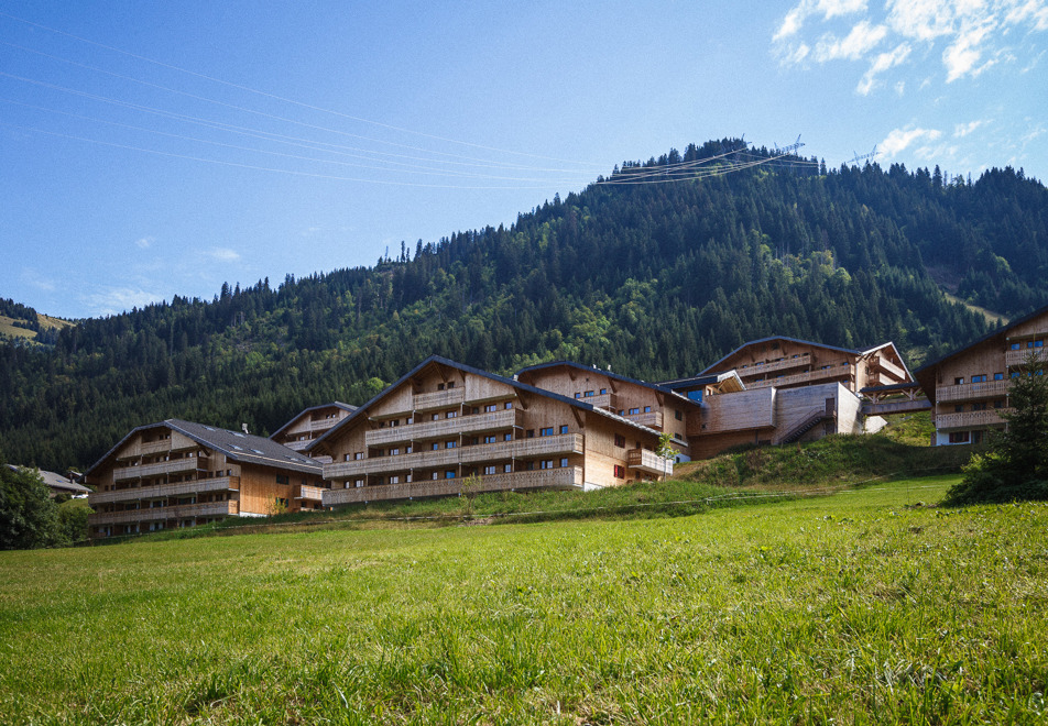 Grand Lodge (Chatel) Exterior