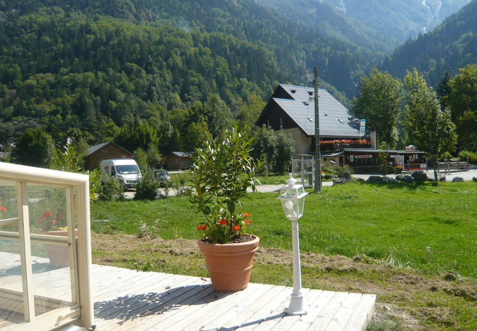 Le Planet I & II, Venosc (self catered chalets) - Lovely views