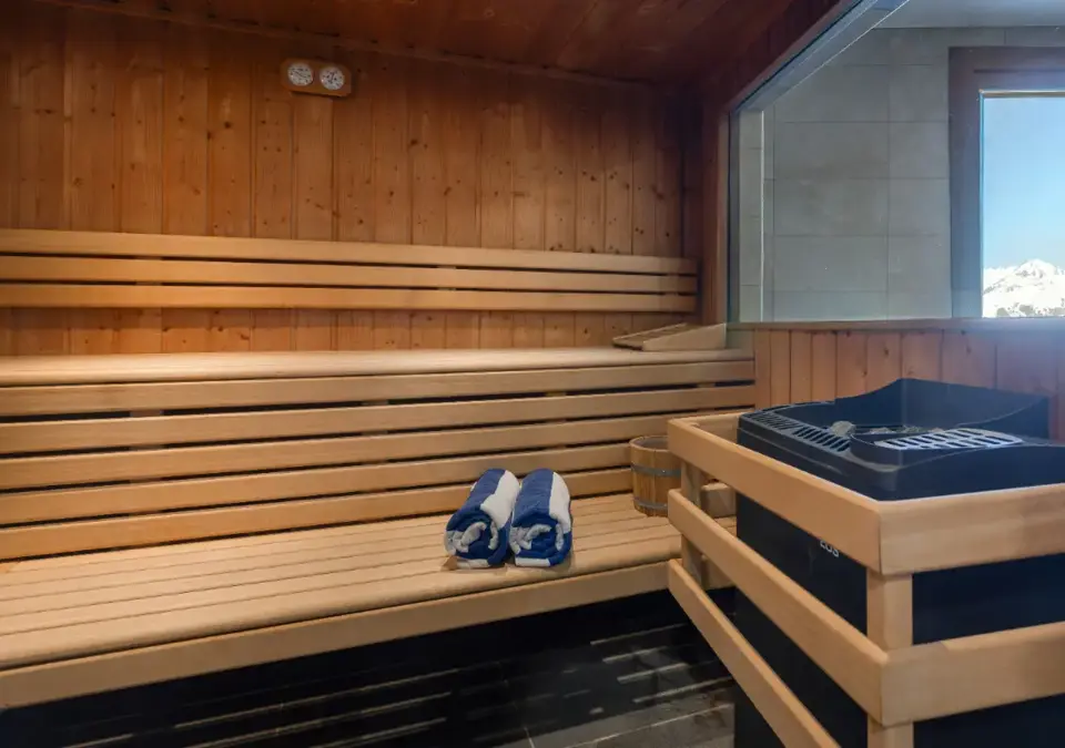 Roc Noir-La Rosiere-Sauna (SAMANTHA HENDERSON PHOTOGRAPHY).webp