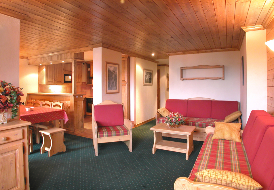 Alpina Lodge, Les 2 Alpes (self catered apartment) - Living Area