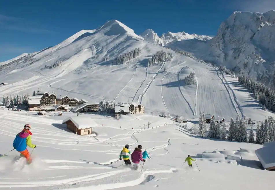 La Clusaz skiing (©PLebeau)