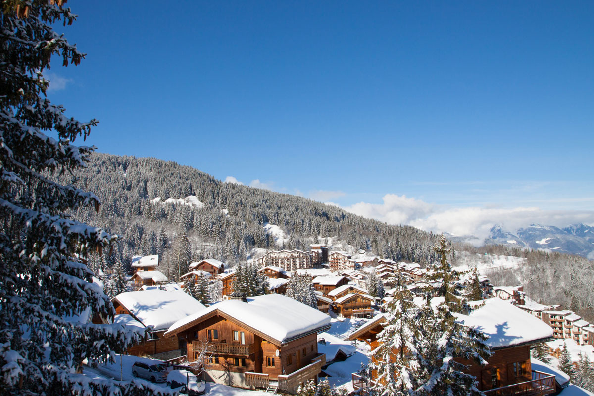 La Tania Skiing Holidays Ski Apartments France Peak Retreats