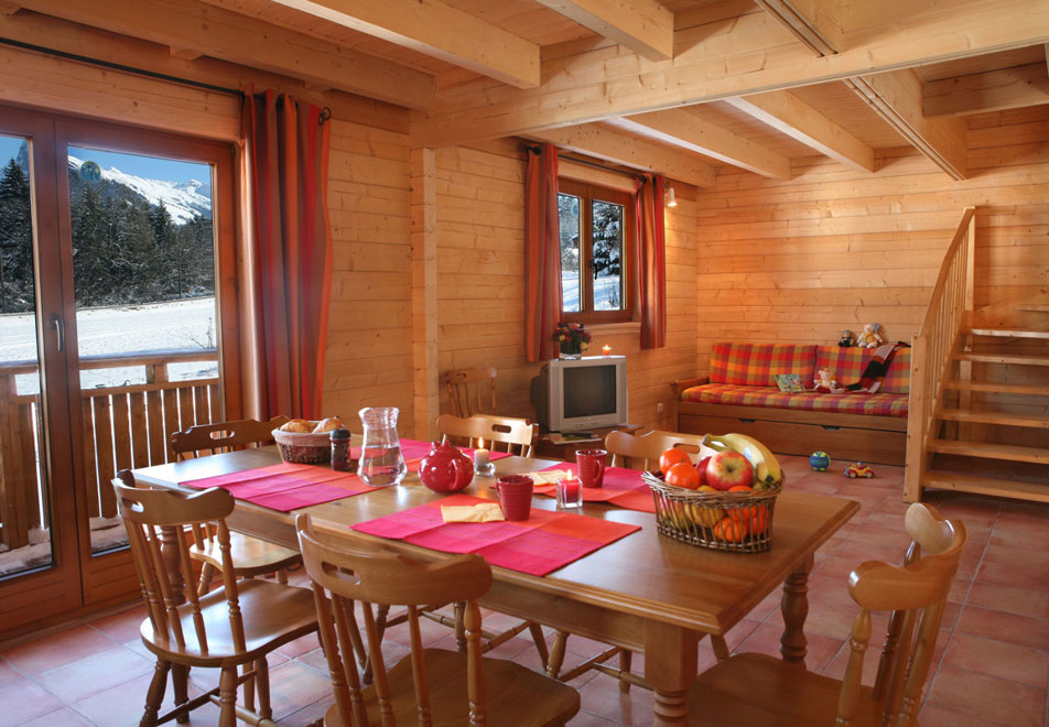 Bois de Champelle, Morillon (self catered chalet) - Dining room