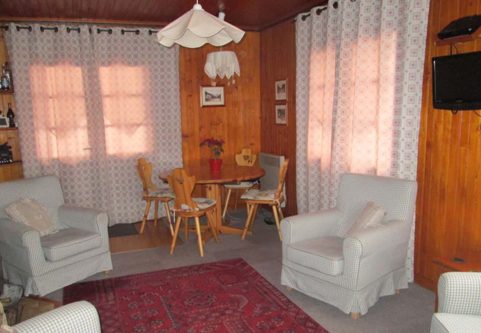 Le Penoutlay, Le Penoutlay (self catered chalet) - Living/dining room