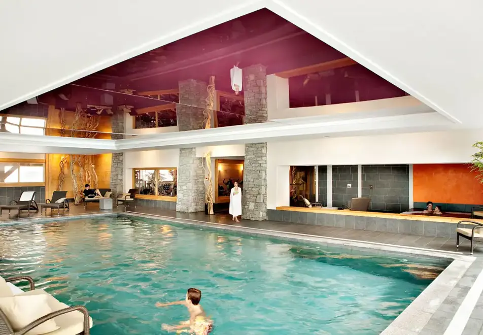 Les Chalets du Jouvence, Les Carroz (self catered apartments) - Indoor Pool