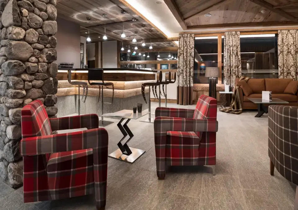 Le Cristal de Jade-Chamonix-Reception lounge (1).webp