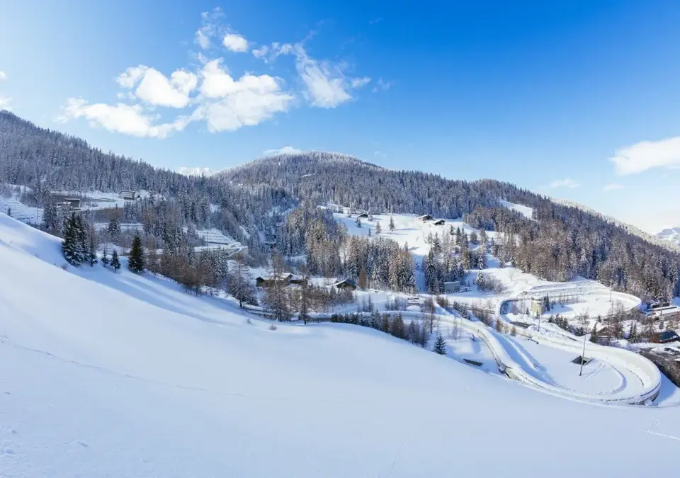 Montalbert La Plagne luge bobsleigh.webp