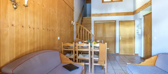 2 bedroom duplex apartment sleeping 5/7 (c.49m2):