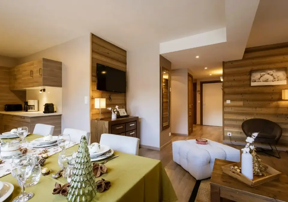 Adrien-Valloire-Apt 6 (1).webp