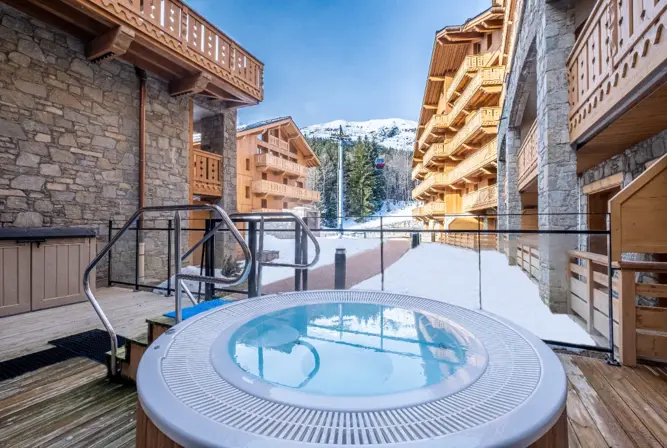 Hevana,Meribel images-Hot tub.webp