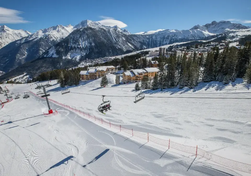 Courchevel chairlift (©Courchevel Tourisme).webp
