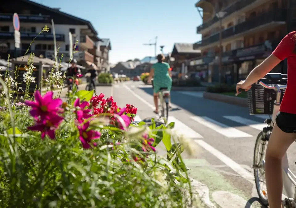Les Gets biking (©MelCarle).webp