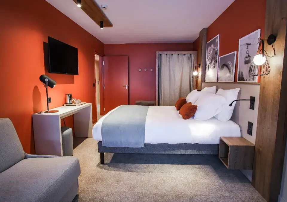 Panorama-Flaine-Typical room (2).webp