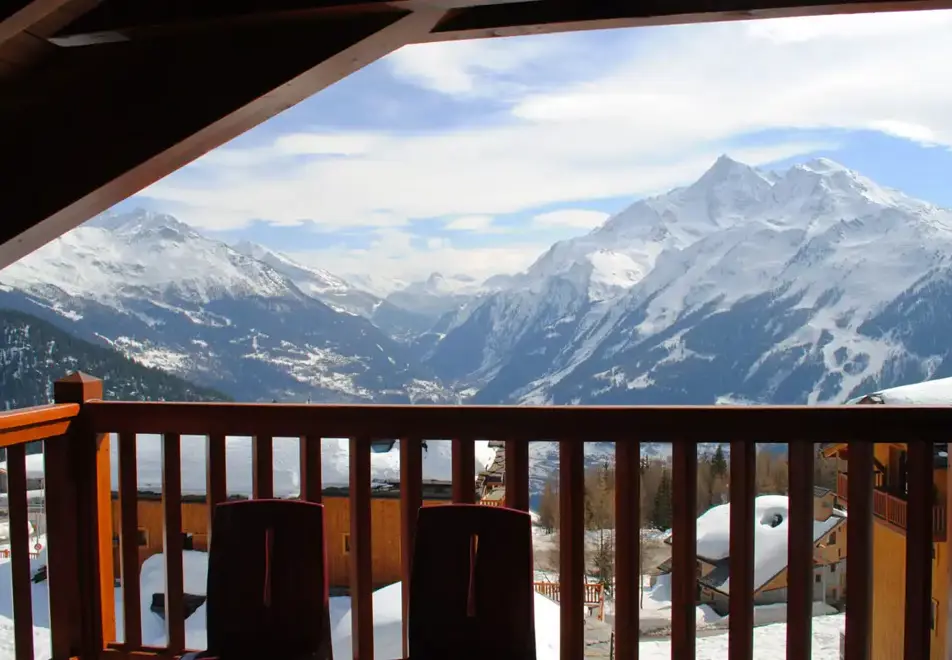 Les Cimes Blanches, La Rosiere (self catered apartments) - Stunning Balcony Views
