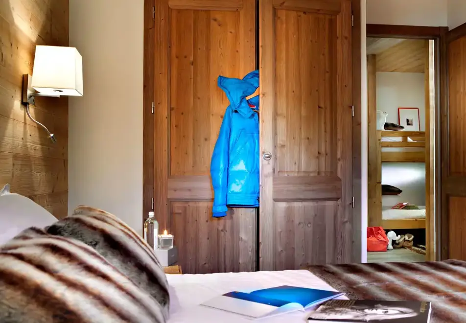 Grandes Alpes, La Clusaz (self catered apartments) - Double Bedroom