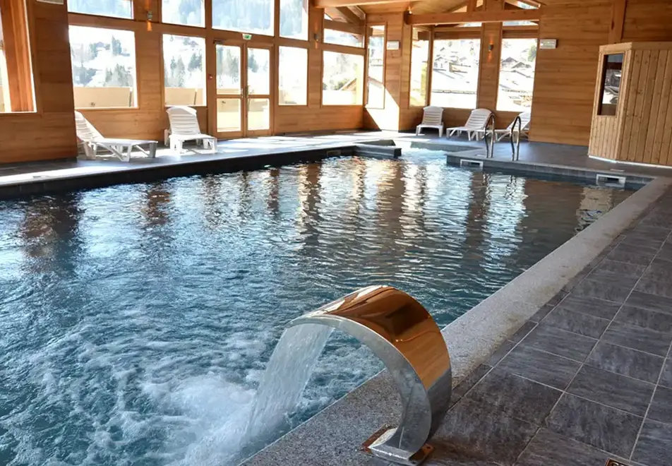Grandes Alpes, La Clusaz (self catered apartments) - Indoor Pool