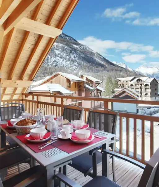 Aquisana, Serre Chevalier Villeneuve (self catered apartments) - Typical apartment