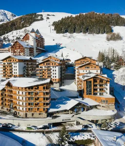 Les Clarines, Les Deux Alpes (self catered apartments) - Exterior shot (©ManuReyboz)