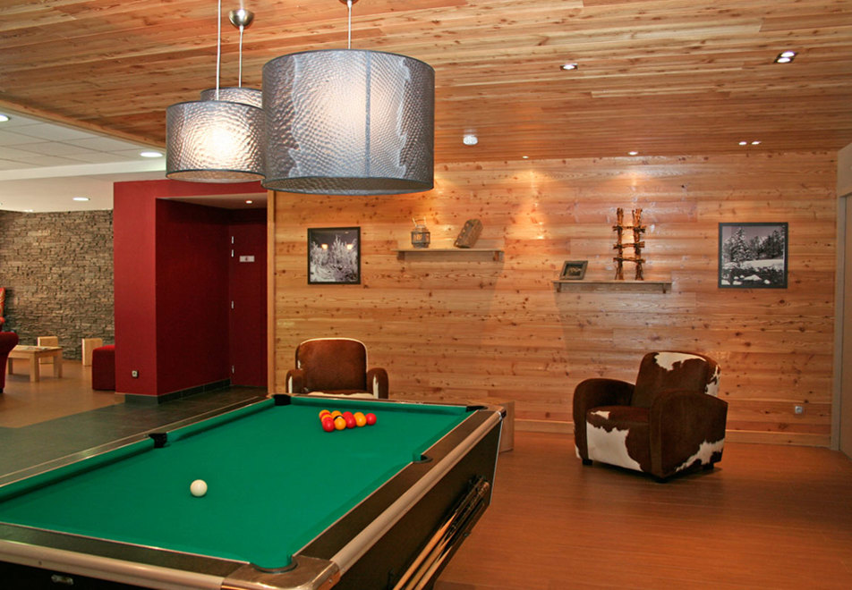 Aigle Bleu, Briancon (self catered apartment) - Games room