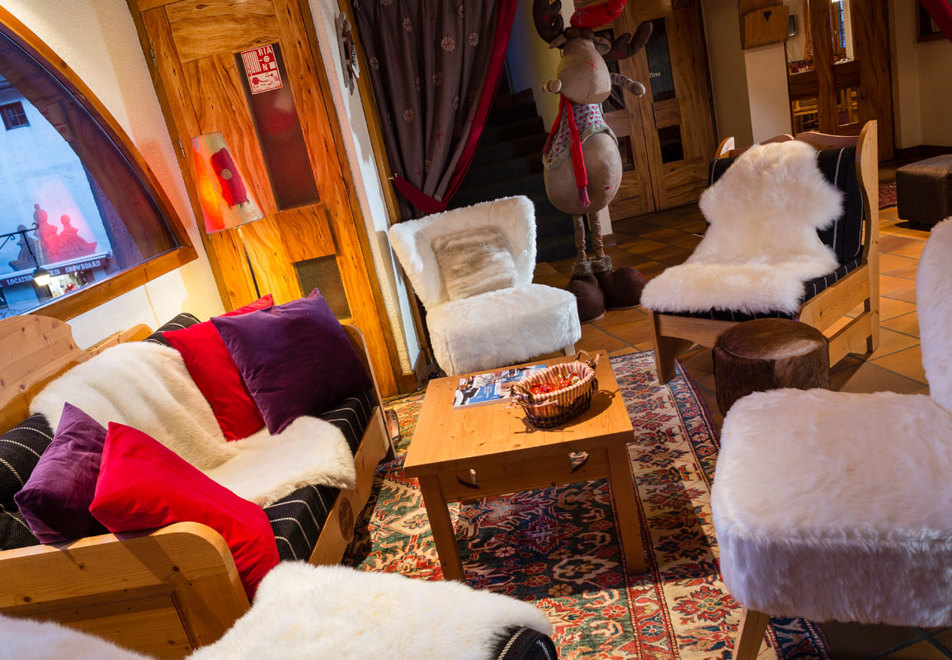 Hotel du Bourg, Valmorel (Hotel) - Reception