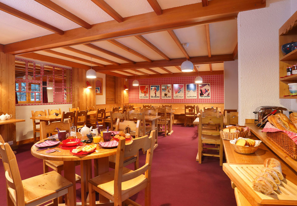 Hotel du Bourg, Valmorel (Hotel) - Breakfast