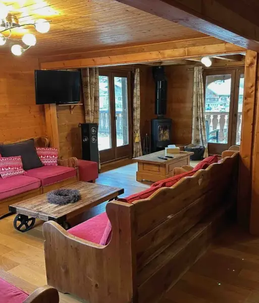 Chalet Braconnier, Châtel (self catered chalet) - Living/dining area