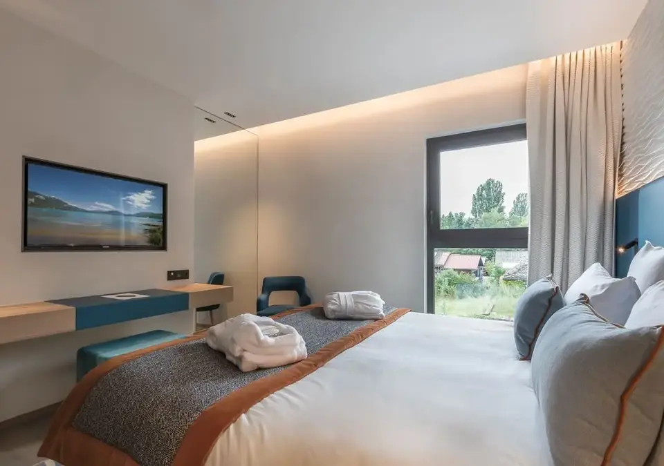 Le Rivage Hotel-Lake Annecy-Standard room.webp