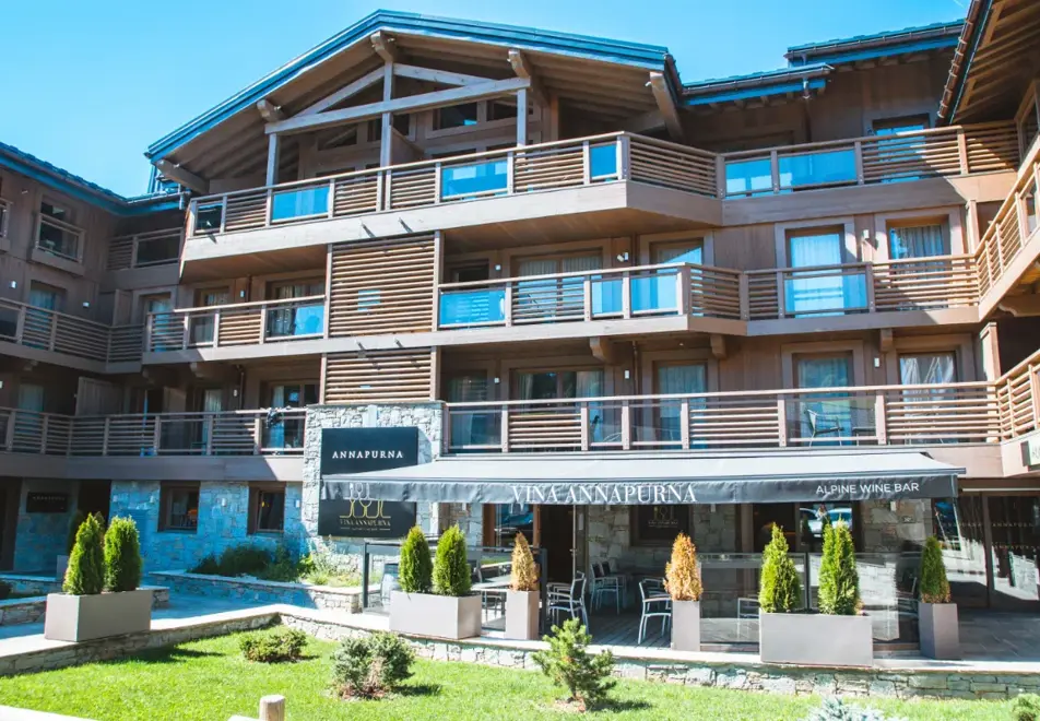 Annapurna, Les Gets (self catered apartments) - La Vina restaurant