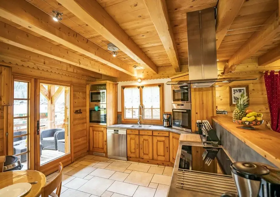 Chalet Le Refuge-Chatel-Kitchen (1).webp