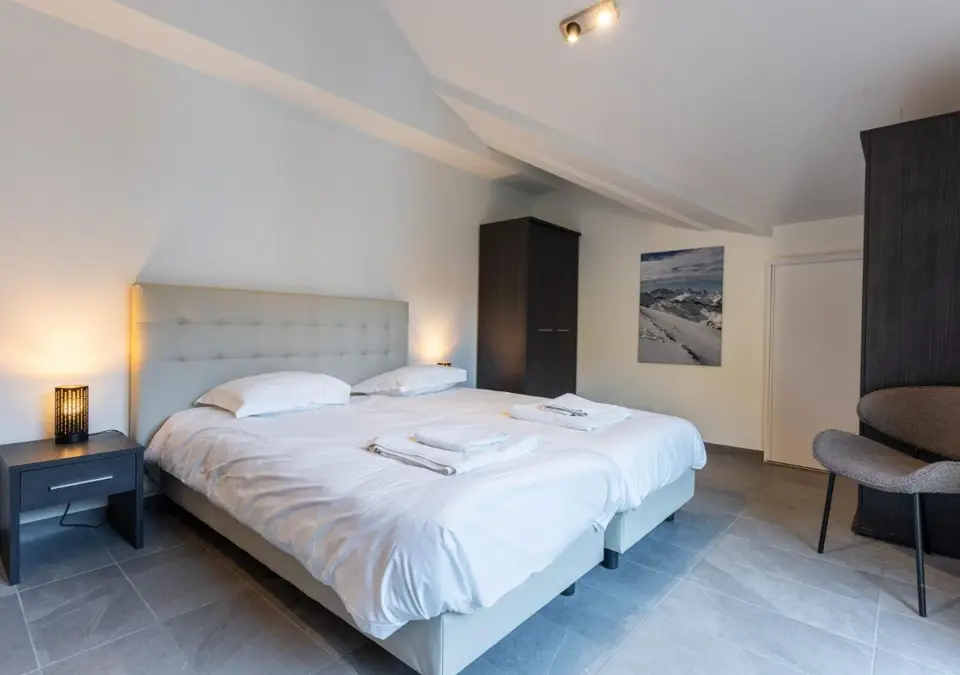 Meri-Bellcombe-Brides les Bains-Typical 2 bed 8 (8).webp