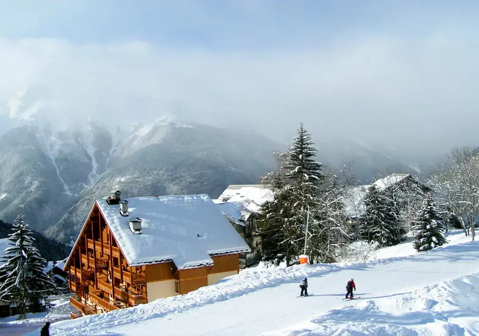 Oz 3300 ski resort (2).webp