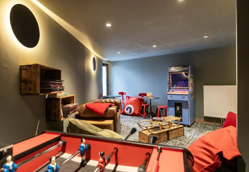 Source de Canopee, Saint Gervais les Bains - Games room (©ManuReyBoz)