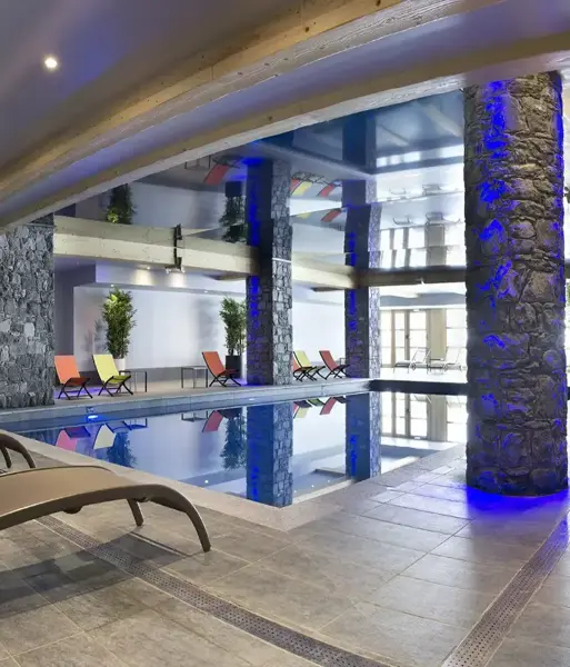 Le Cristal d'Alpe, Alpe d'Huez (self catered apartments) - Indoor heated pool