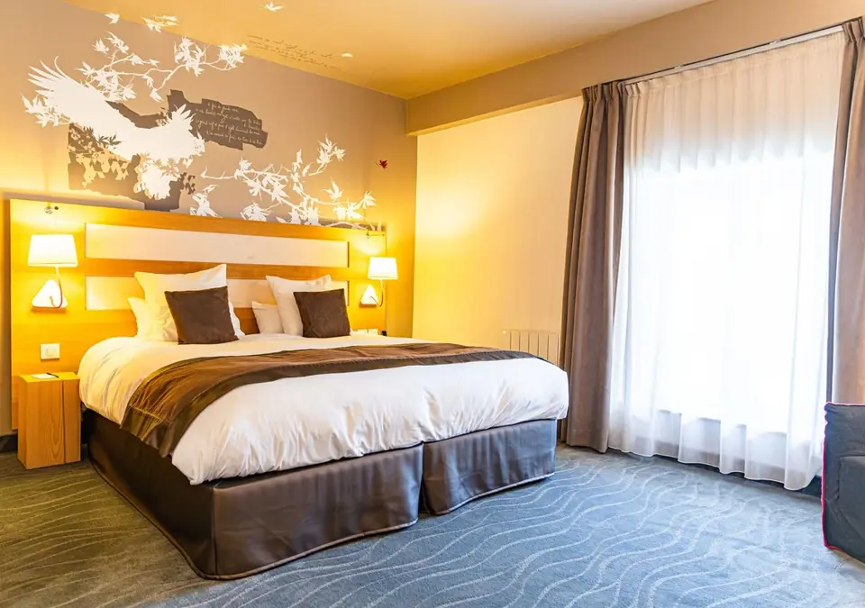 Hotel Le Grand Aigle-Serre Chevalier-Typical room (4).webp