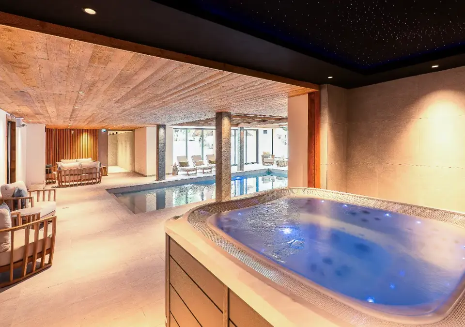 Alpeggio-Les Deux Alpes-Indoor pool (1).webp