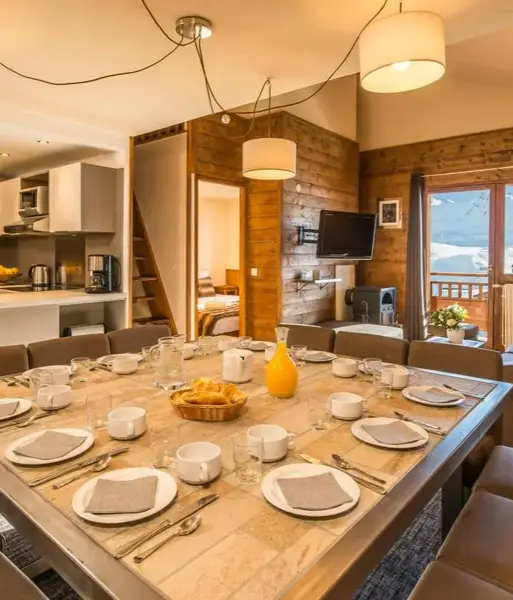 Chalet Val 2400, Val Thorens (self catered apartments) - Typical 12 person apartment