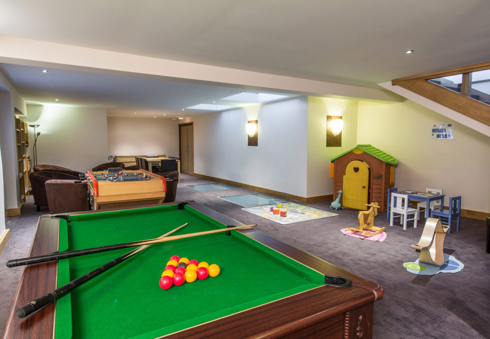 Vallorcine Mont Blanc, Vallorcine (self catered apartment) - Games Room